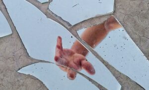 Pexels-thiagomobile-3022456